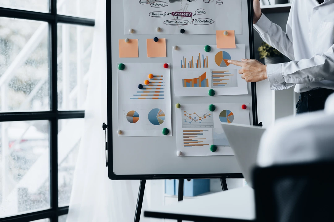 the-sales-department-is-having-a-monthly-summary-m-2023-01-25-10-52-02-utc